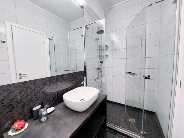 3fdeaa9f-614c-45db-904b-79978e443b8c