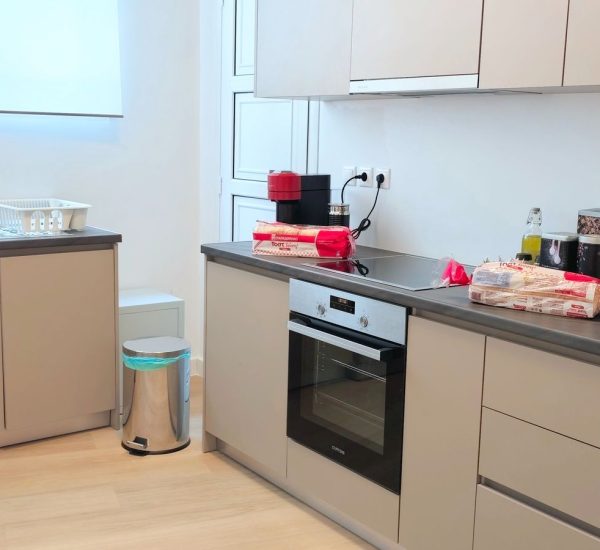 69eba453-9118-46cb-b381-984952935877