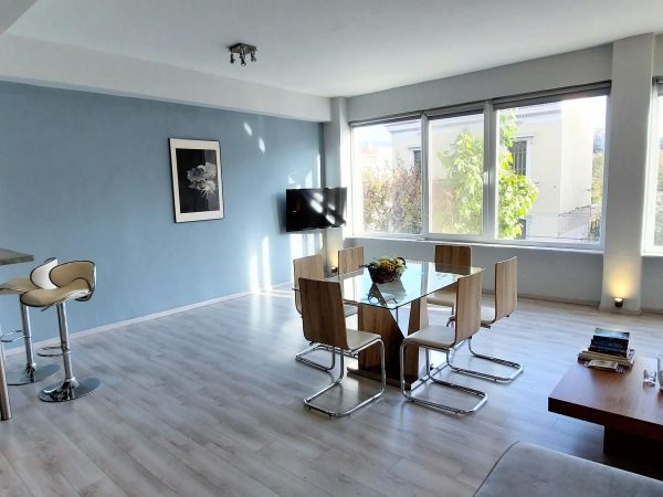 c5463898-b3a3-4945-9fdc-0062f486062d